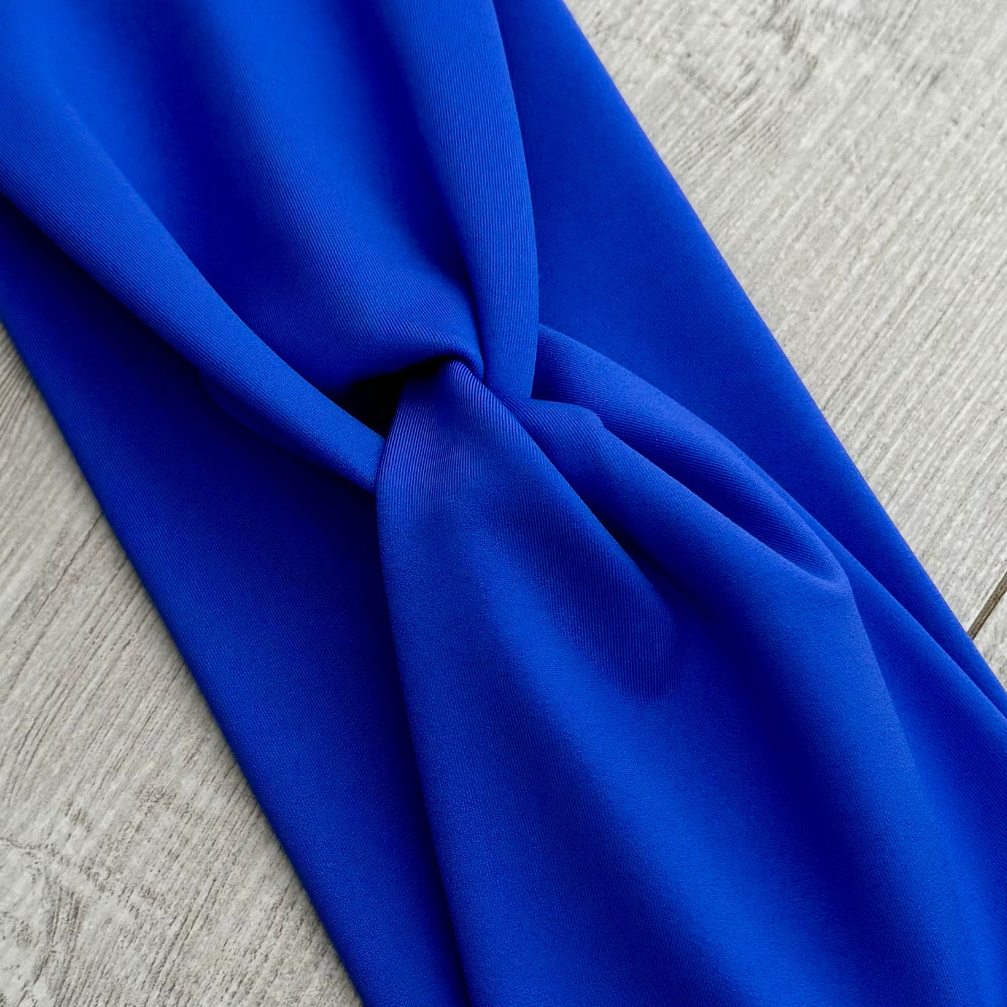 Cintillo azul rey 💙