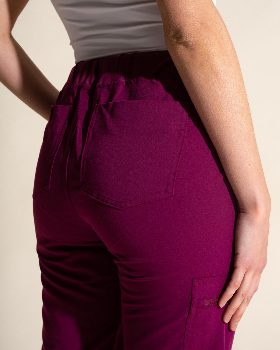 Pantalón Jogger burdeo mujer