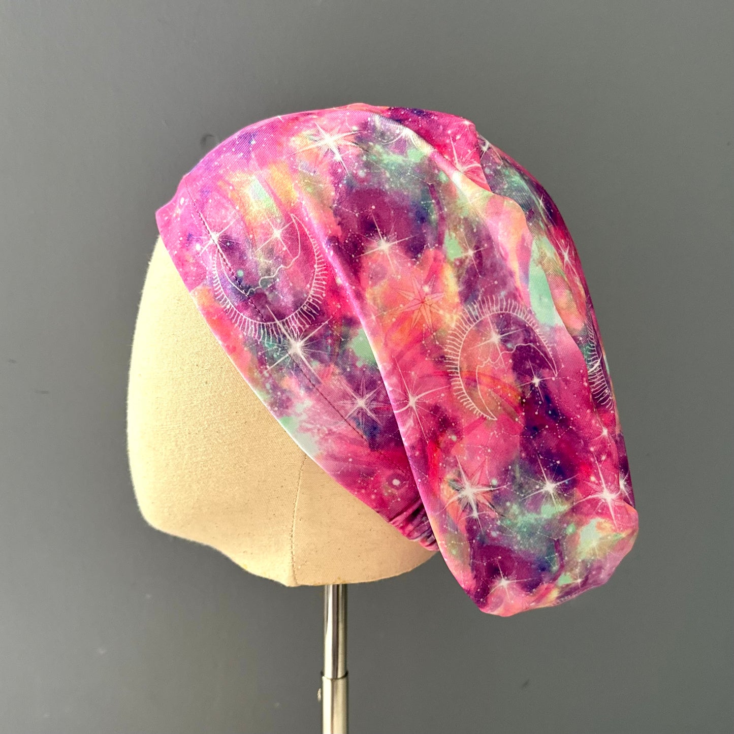 Cofia constelaciones rosadas