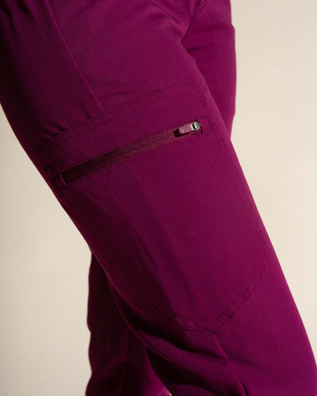 Pantalón Jogger burdeo mujer