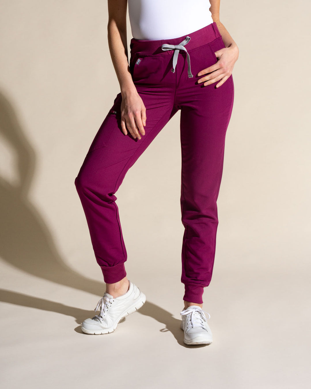 Pantalón Jogger burdeo mujer