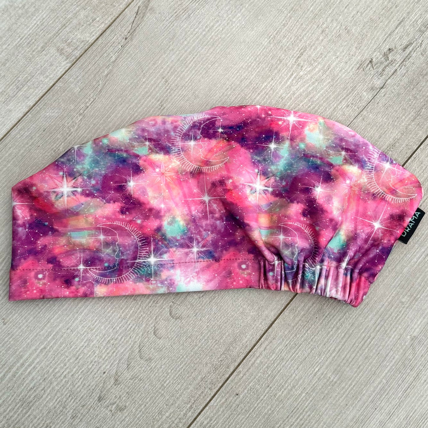 Cofia constelaciones rosadas