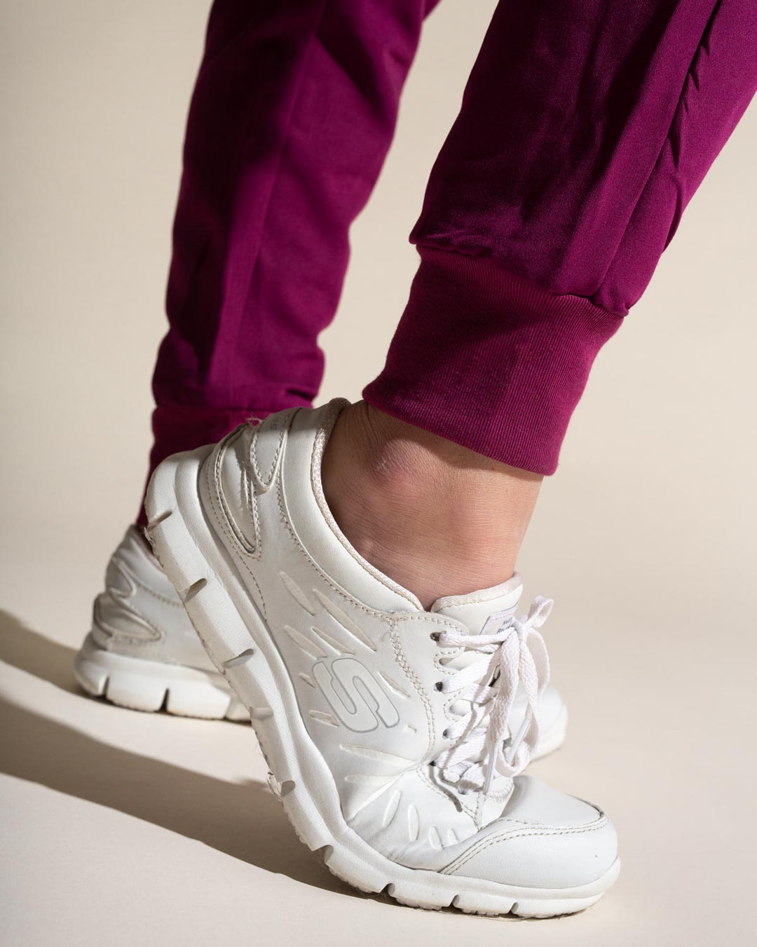 Pantalón Jogger burdeo mujer