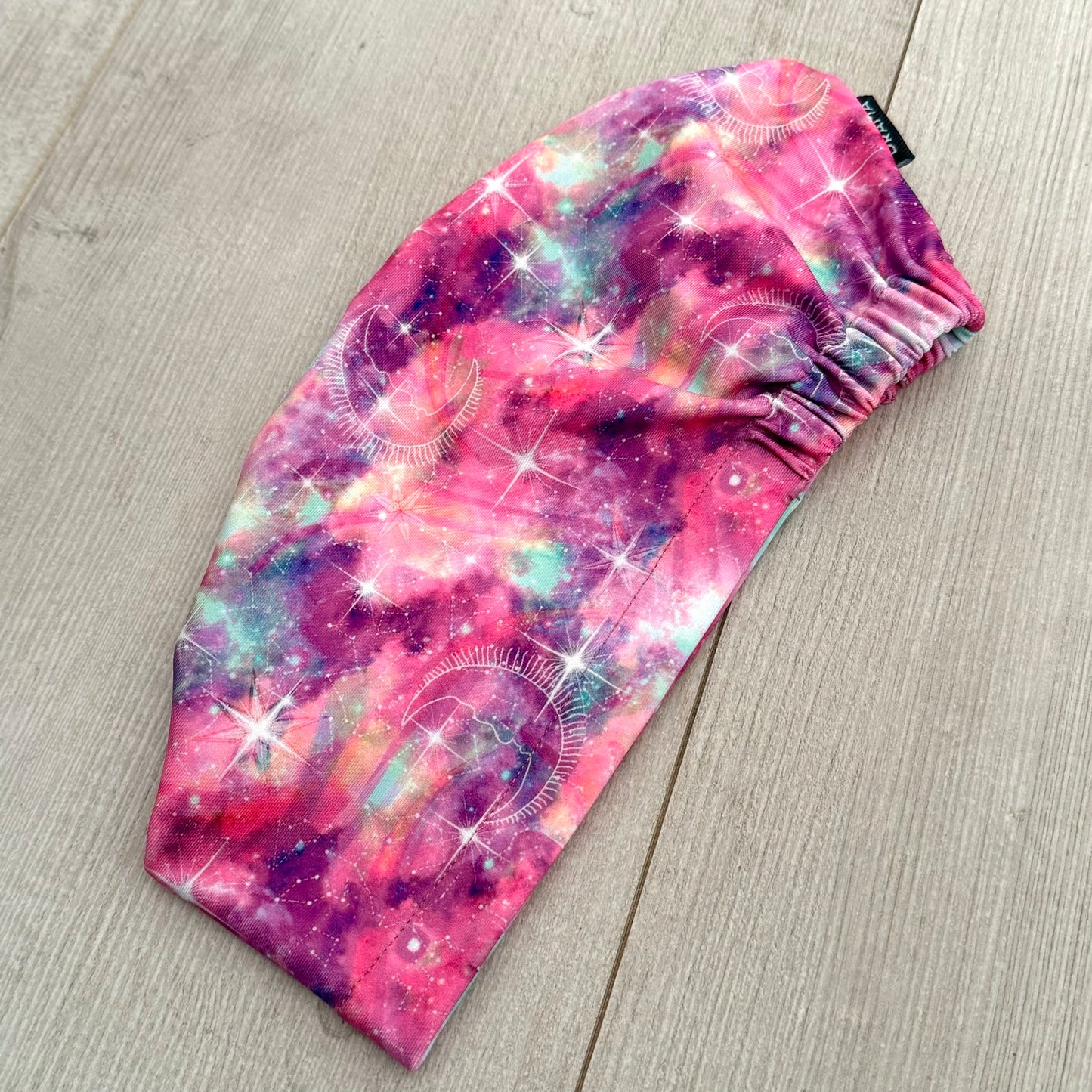 Cofia constelaciones rosadas